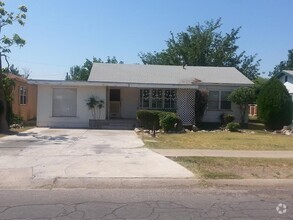 Building Photo - 1202 W Deming St