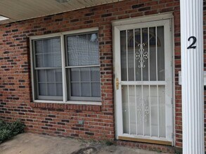 Building Photo - 208 W Watauga Ave