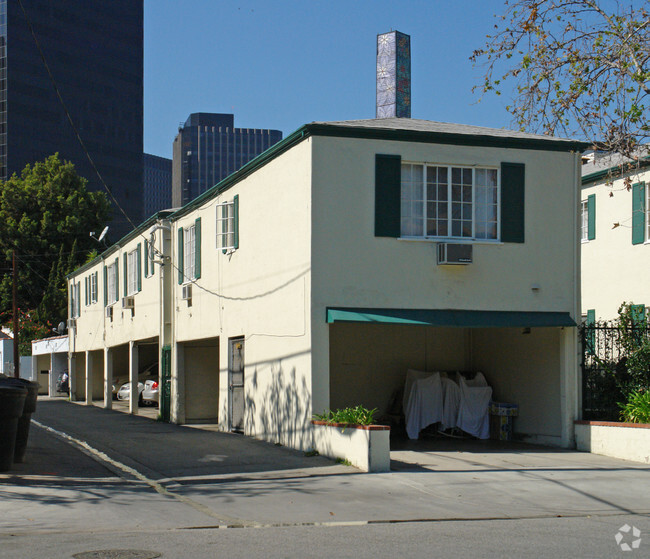 Building Photo - Roxbury Plaza Apartments