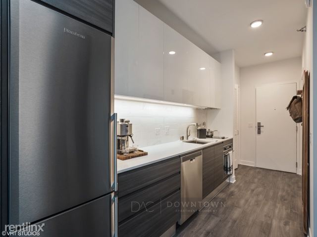 Foto del edificio - 218 W Kinzie St