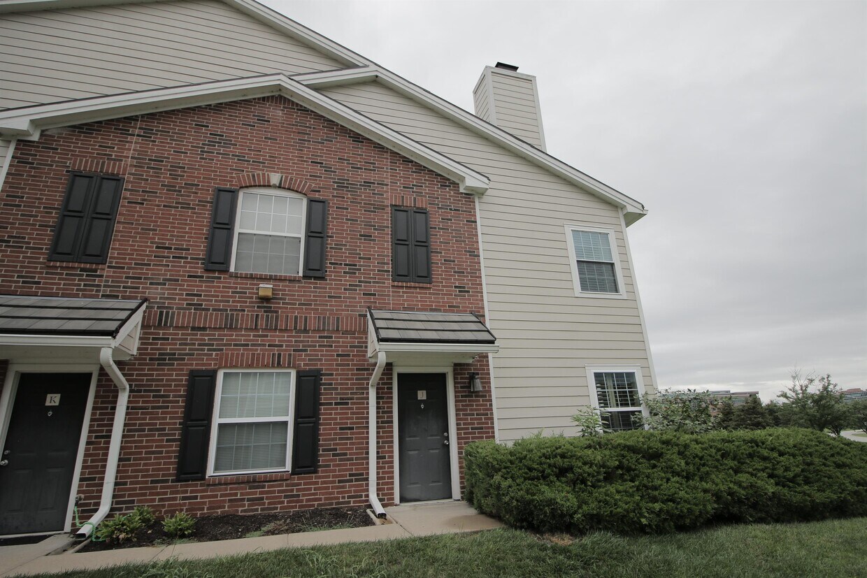 Primary Photo - 11602 Tomahawk Creek Pkwy