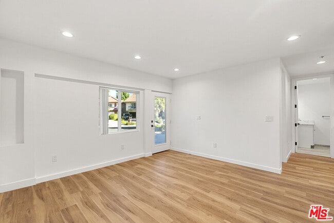 Building Photo - 11945 Sonoma Way