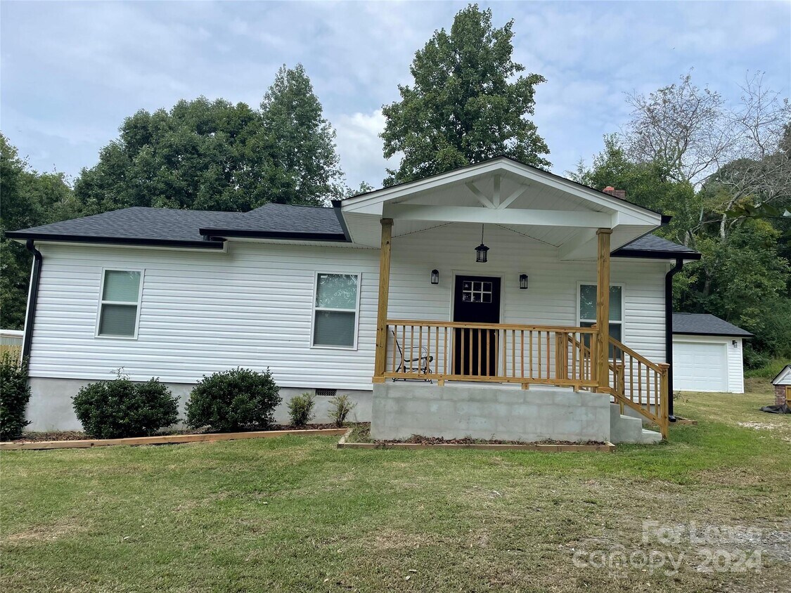 Primary Photo - 466 Cramerton Rd