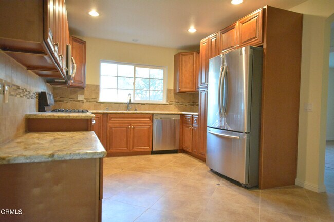 Foto del edificio - 4830 Webster Dr