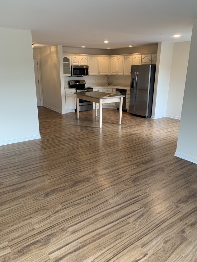 1105 S Schumaker Dr, Salisbury, MD 21804 Condo for Rent in Salisbury