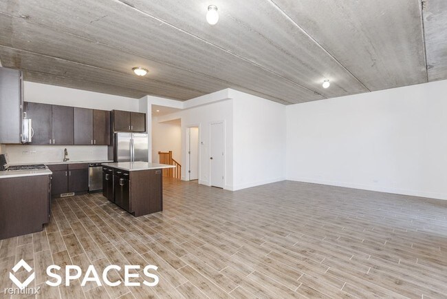 Building Photo - 2944 N Halsted St