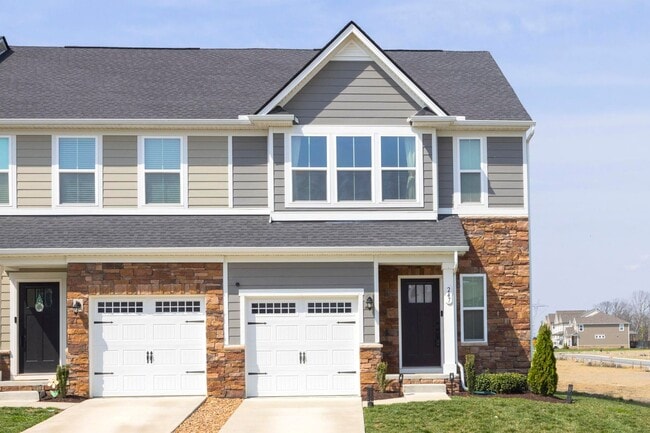 Foto del edificio - 247 Pryor Dr