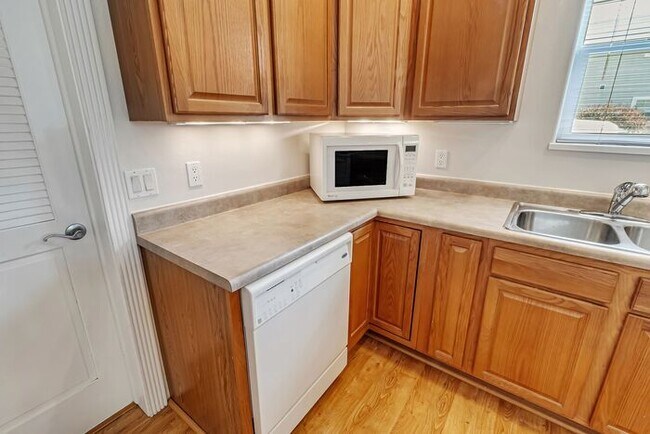 Foto del edificio - Spacious 3-Bedroom, 2-Bath Home - RV Parking!