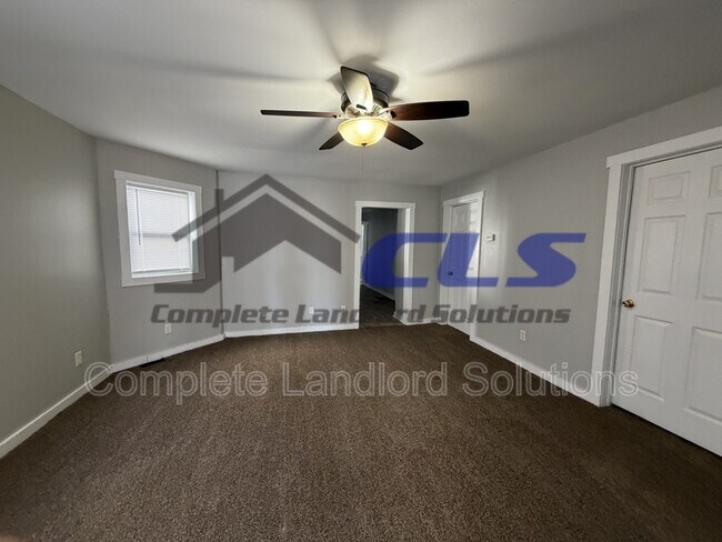 Foto del edificio - 36 Gilbert Ave