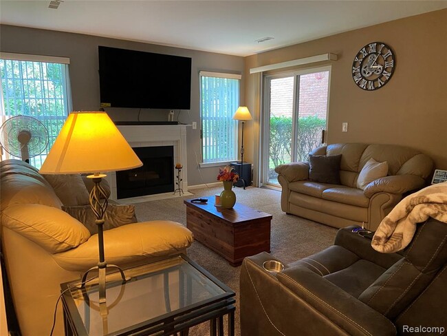 Building Photo - 56246 Troon N