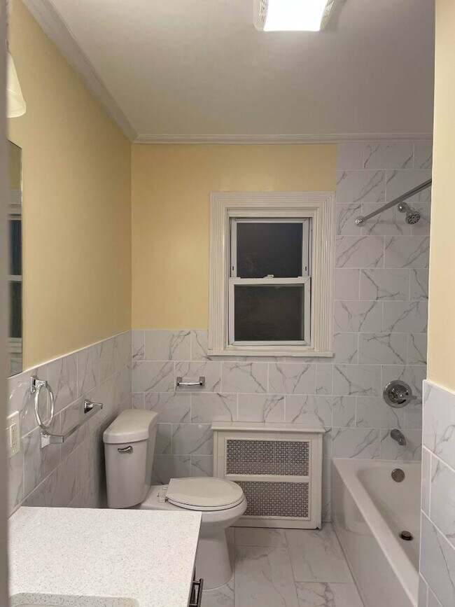 Foto del edificio - 130-18 133rd Ave