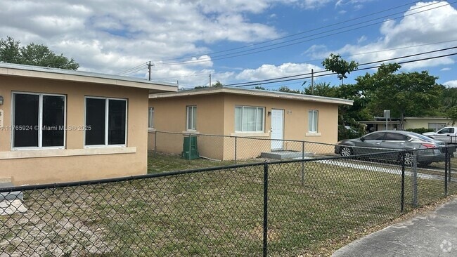 Building Photo - 811 NW 101st St