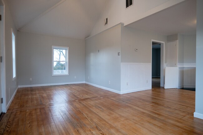 Building Photo - 64 Randolph Ave