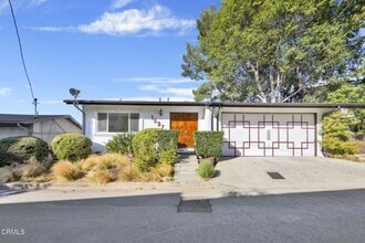 Building Photo - 1537 Silverwood Dr