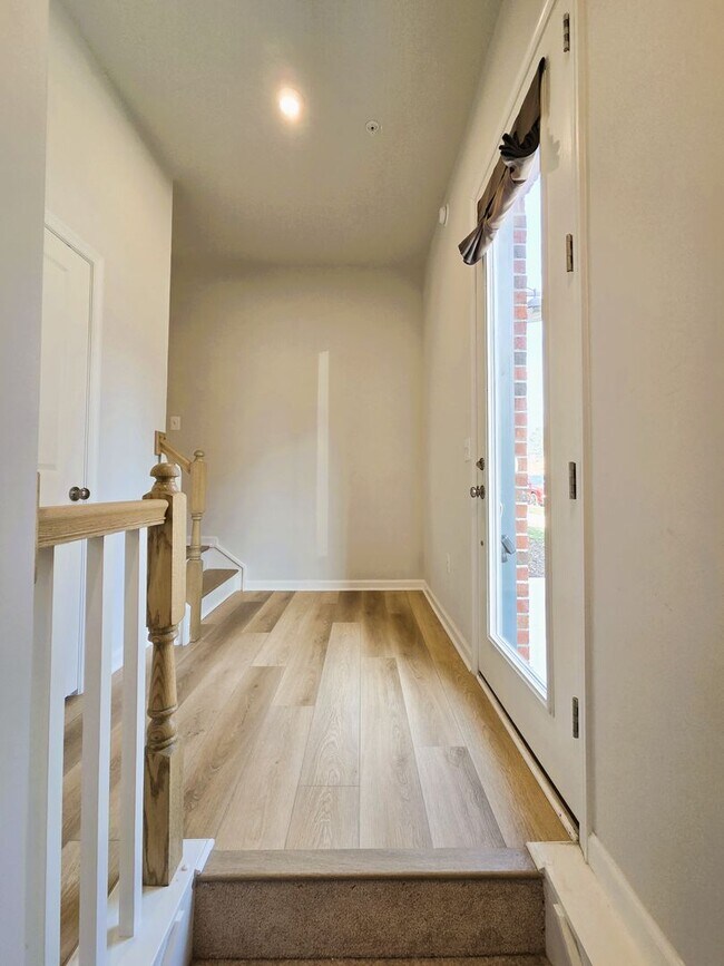 Foto del edificio - Newer ground level condo in Coalfield Station located in highly desireable Midlothian.