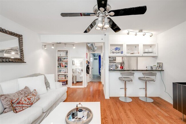 Foto del edificio - 1510 W 6th St