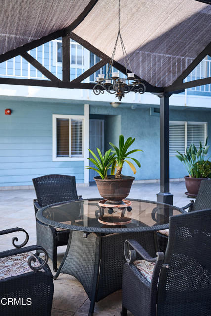 Foto del edificio - 955 E 3rd St