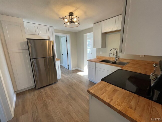 Foto del edificio - 4902 Bear Rd