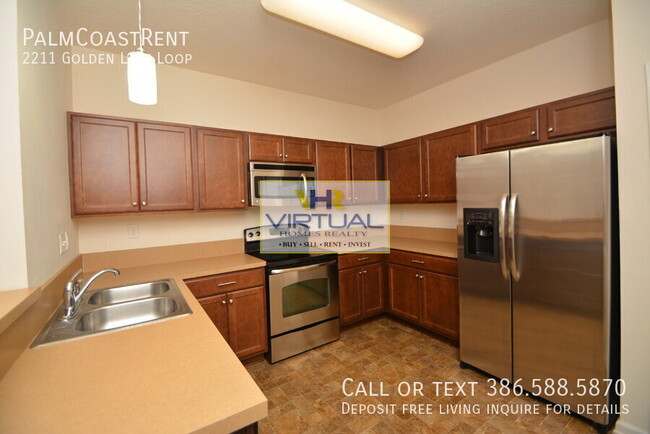 Foto del edificio - 2211 Golden Lake Loop