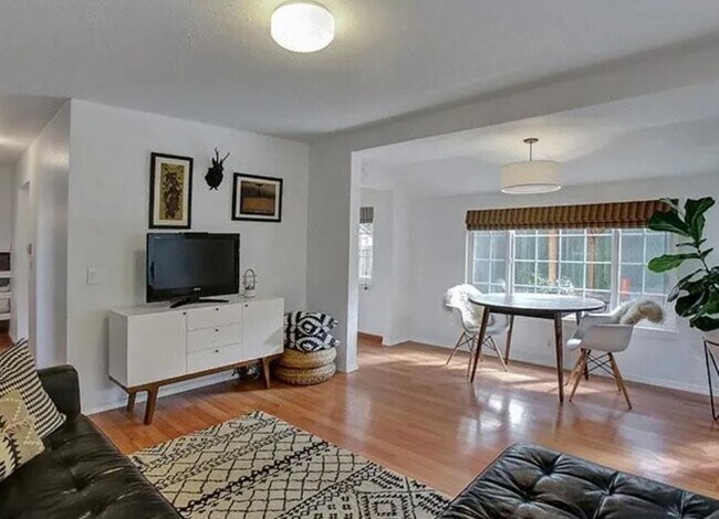 Foto del edificio - 6210 NE 32nd Pl