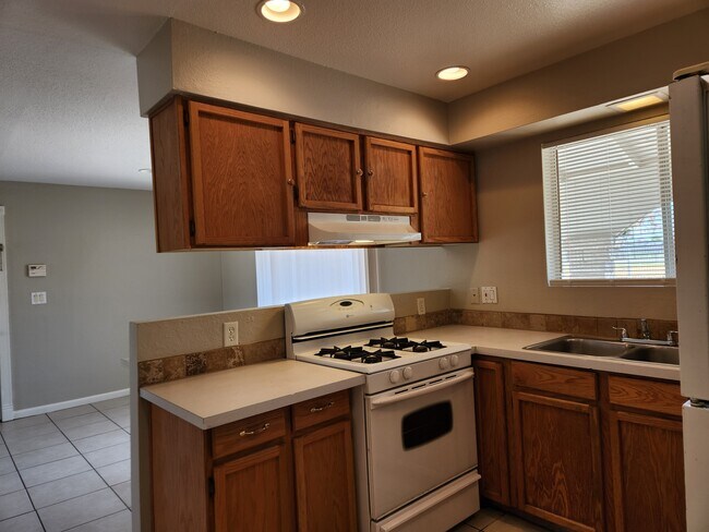 Kitchen 1 - 10224 N 73rd Ave