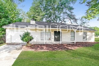 Building Photo - 653 N Pointe Knoll Ct