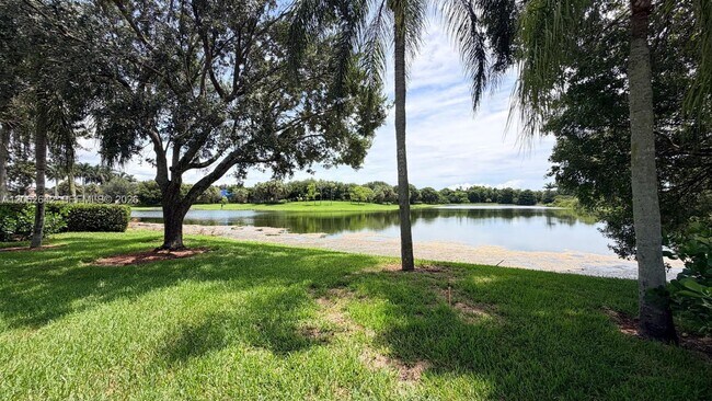 Foto del edificio - 4310 Diamond Way