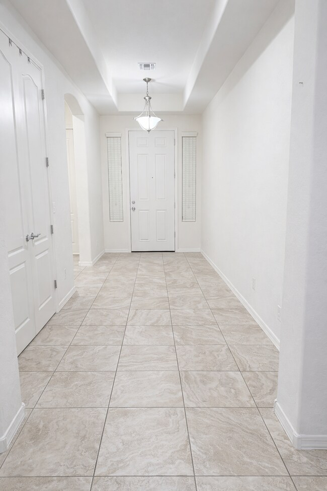 Foto del edificio - 4070 S Pearl Dr