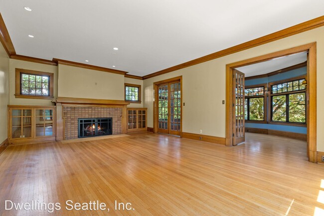 Building Photo - 3 br, 2.5 bath House - 2659 Cascadia Ave S