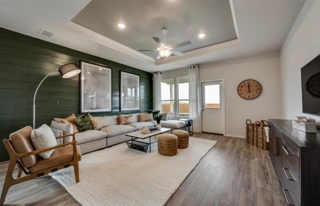 Foto del edificio - 700 Forestdale Ct