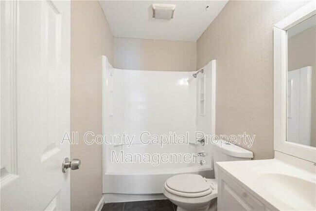 Foto del edificio - 6110 Wheless Cove