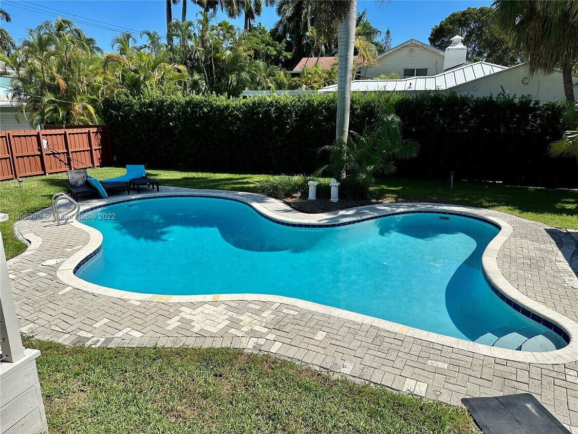 Foto principal - 1255 Van Buren St