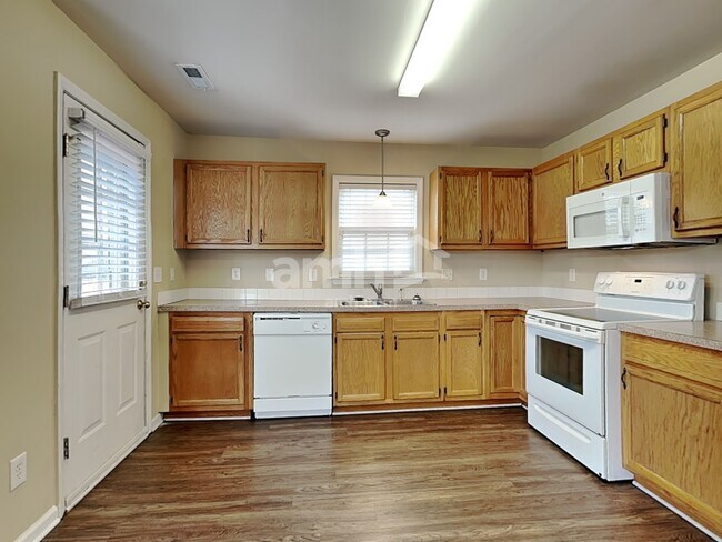 Foto del edificio - 1849 Denise Ln