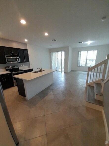 Foto del edificio - 5097 Ellery Terrace