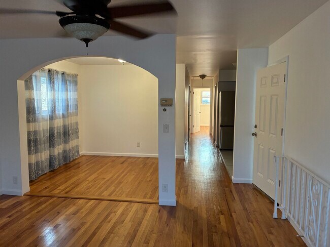 Foto del edificio - 4803 Aschoff Pl