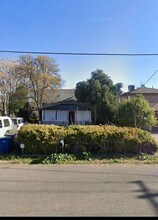 Building Photo - 814 Park St