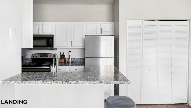 Building Photo - 261 Veterans Pkwy