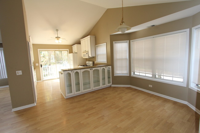Foto del edificio - 410 Edgewater Ln