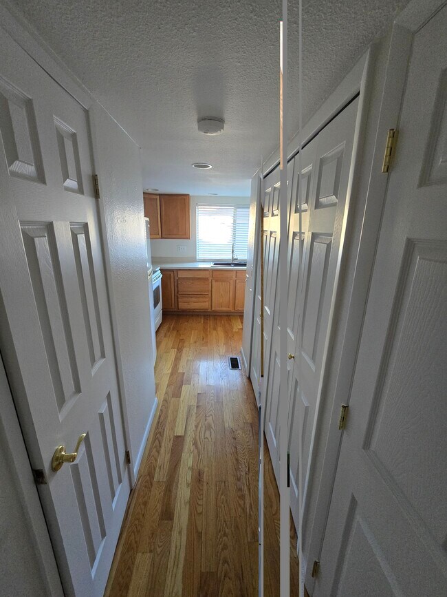 Foto del edificio - 3770 S Mission Pky