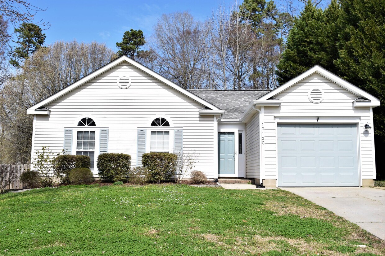 Foto principal - 10120 Sparkling Brook Ct