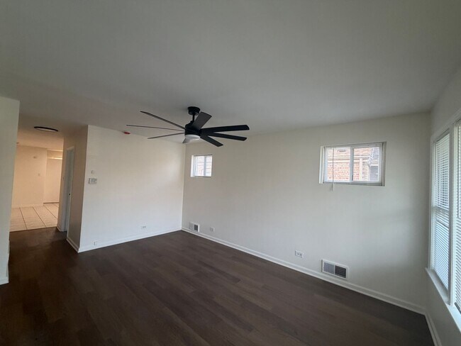 Foto del edificio - 12609 S Yale Ave