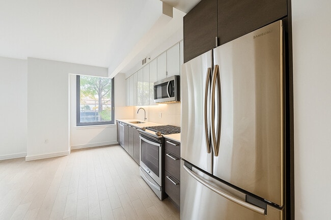 Building Photo - Parkhill City