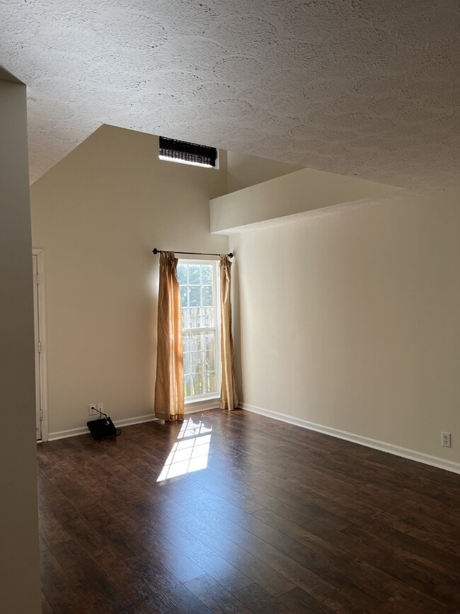 Foto del edificio - Charming 2 Bed, 2.5 Bath Townhouse in Nashville - Perfect Rental Opportunity!