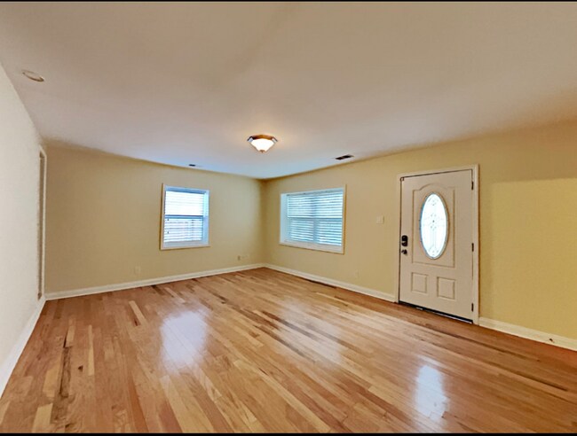 Foto del edificio - 1041 Emerson Ave SE