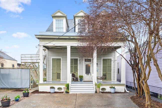 Building Photo - 2224 Dumaine St