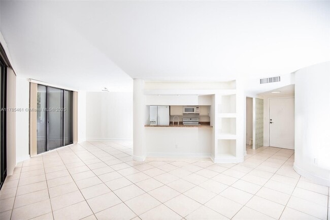 Foto del edificio - 21085 NE 34th Ave