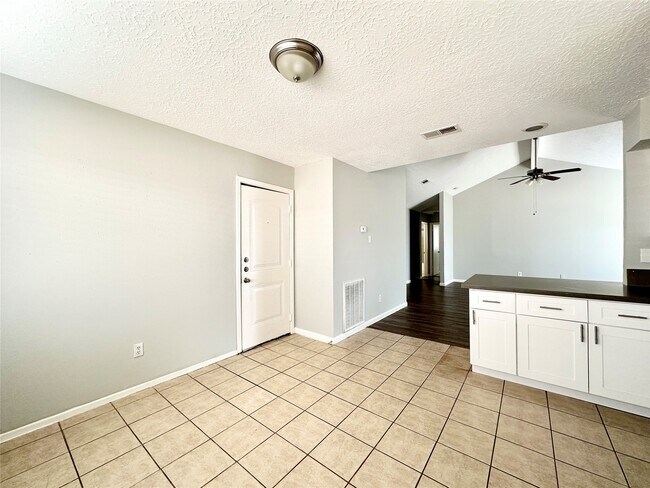 Building Photo - 6722 Kearney Dr