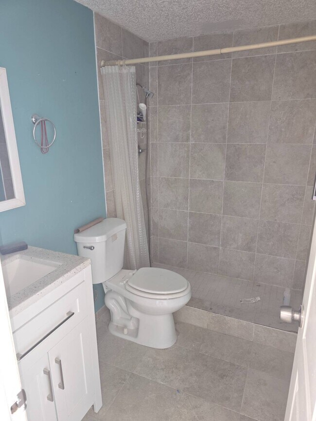 Foto del edificio - 4931 Filner St