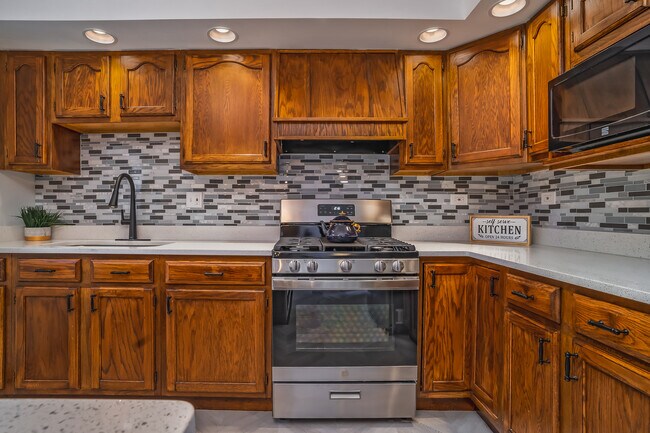 Foto del edificio - 1506 Elm St W