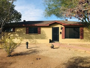 Building Photo - 5812 N 22nd Dr